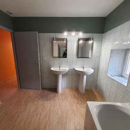 Semesterbostad Cinqcy 1 *